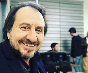 Arka Sokaklar’ın Hüsnü Çoban’ı Özgür Ozan’ın gerçek hayattaki çocukları ilgi odağı oldu! Sosyal medyayı salladılar!