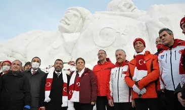 Türkiye, şehitleriyle yürüyor