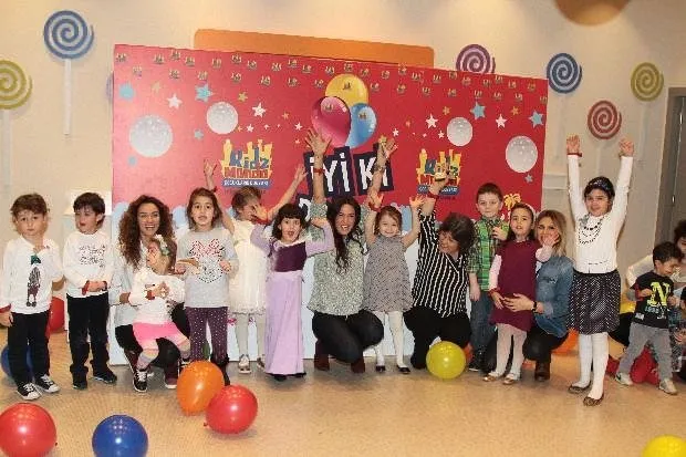 Ayşe Tolga kızı için doğum günü partisi verdi