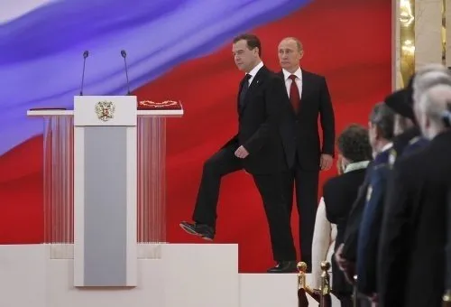 Putin yemin etti, ortalık karıştı