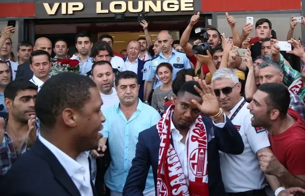 Antalya'da Samuel Eto'o coşkusu