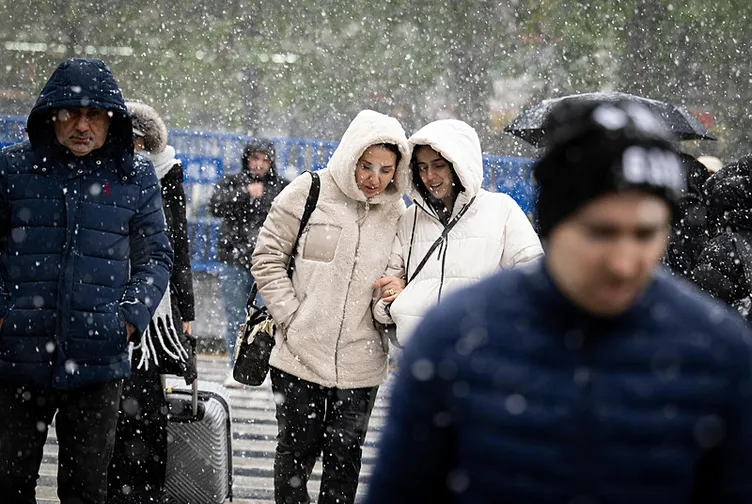 SON DAKİKA | Meteoroloji ile AFAD’dan hava durumu uyarısı! Ankara ve İstanbul dahil 25 il için alarm verildi: Kar, yağmur, fırtına...