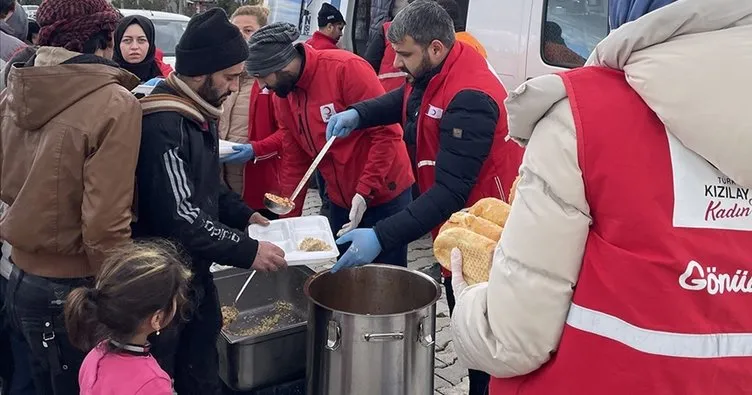 Türk Kızılay deprem bölgesinde 170 milyon öğün yemek dağıttı