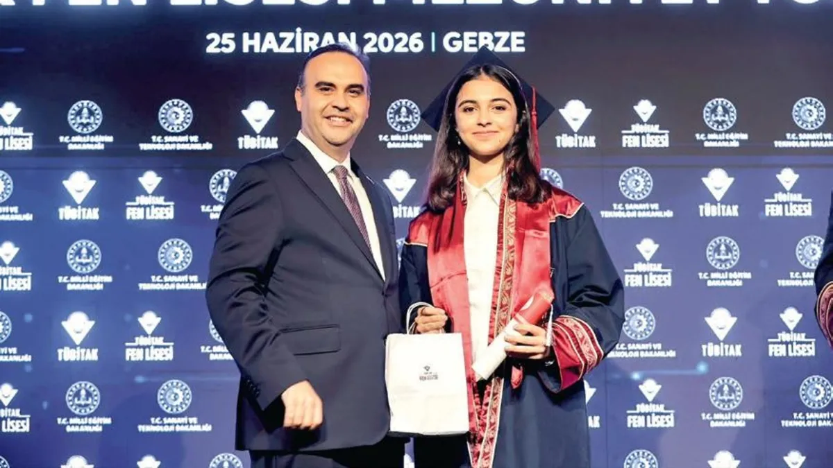TÜBİTAK Fen Lisesi'nden 7 öğrenci YKS'de ilk 100'e girdi