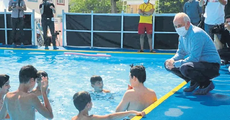 Başkan çocukların havuz sevincine ortak oldu