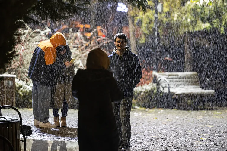 SON DAKİKA: 34 ilde kar nedeniyle okullar tatil edildi! İşte eğitime ara verilen iller!