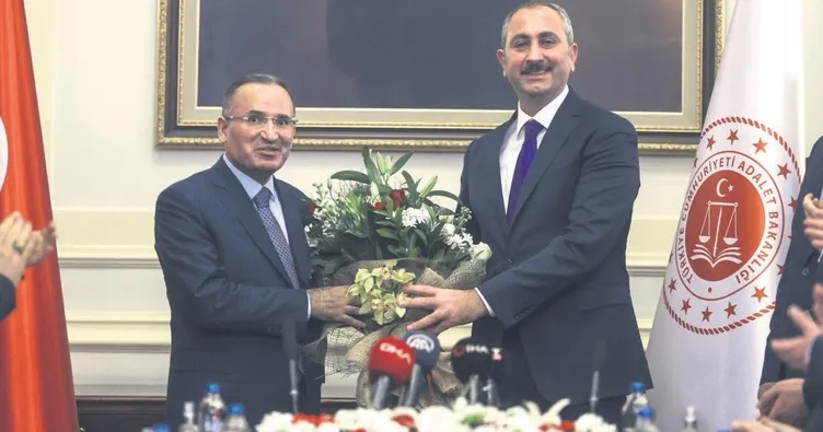 Adalet Bakanlığı’nda bayrak değişimi