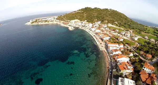 İzmir'in şirin ilçesi turist bekliyor