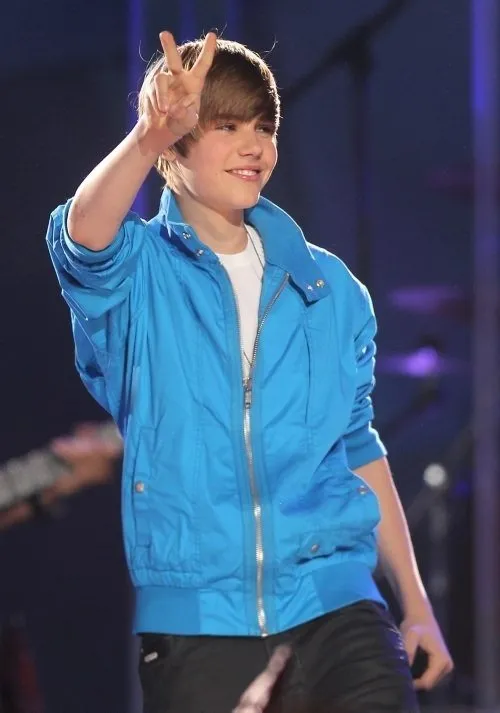 Justin Bieber kimdir?