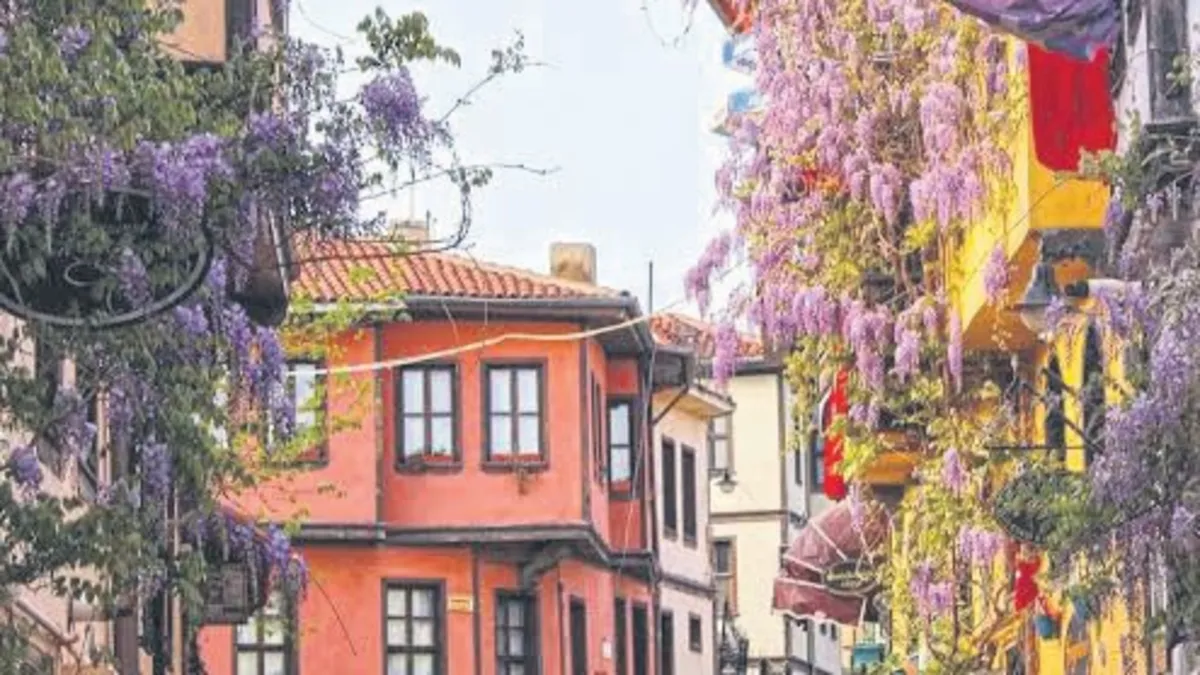 Tarihin, kültürün ve lezzetin buluştuğu şehir: Eskişehir Tarihin, kültürün ve lezzetin buluştuğu şehir: Eskişehir