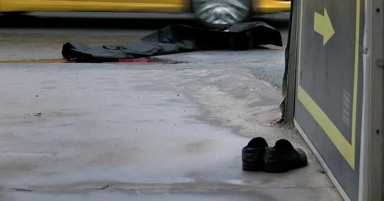 Gaziosmanpaşa’da feci kaza! Kazadan geriye sadece ayakkabıları kaldı