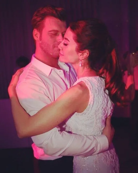 Kıvanç Tatlıtuğ’un biricik eşi Başak Dizer’den radikal değişim! Görenler Serenay Sarıkaya sandı