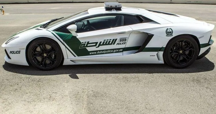 Lamborghini polis otomobili oldu
