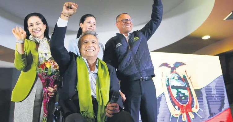 Tekerlekli sandalyeli Lenin