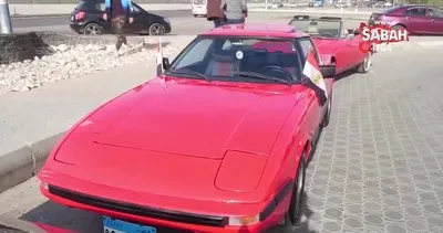 Kahire sokaklarında sergilenen klasik otomobiller ilgi gördü | Video