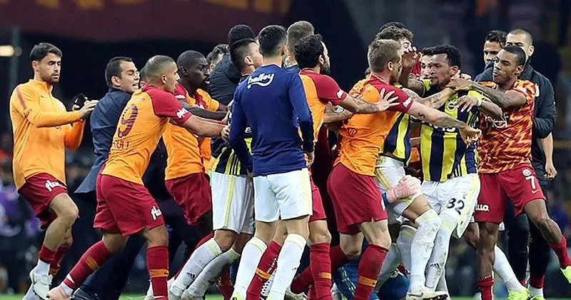 Iste Galatasaray Fenerbahce Derbisinin Ardindan Pfdk Ya Sevk Edilenler Spor Haberleri