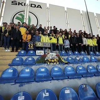 Fenerbahçe taraftarı, Koray Şener'i unutmadı