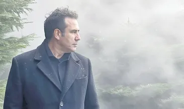 Yeni şarkıya iki farklı klip çekti