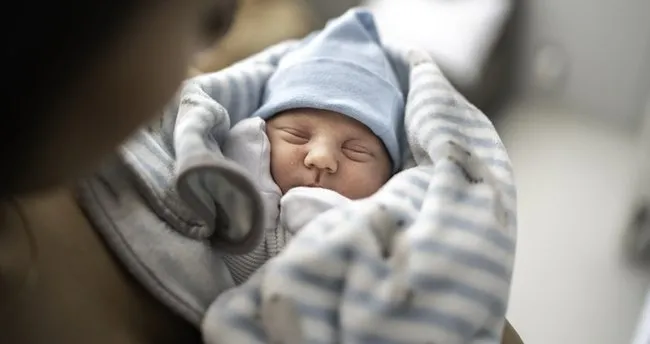 1 Aylık Bebek Gelişimi – Persentil Tablosuna Göre Yenidoğan Kız ve Erkek 1 Aylık Bebek Kilosu ve Boyu Nasıl Olur, Kaç cm, Kaç kilo olmalı? 1 Aylık Bebek Gelişimi – Persentil Tablosuna Göre Yenidoğan Kız ve Erkek 1 Aylık Bebek Kilosu ve Boyu Nasıl Olur, Kaç cm, Kaç kilo olmalı?