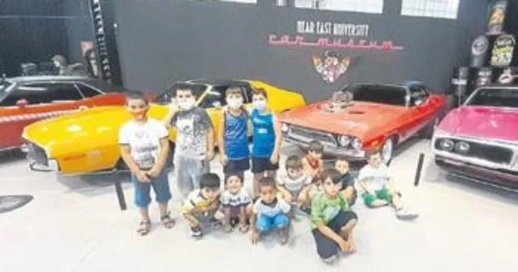 Minikler Kıbrıs Araba Müzesi’ni ziyaret etti