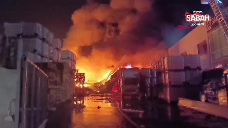 Esenyurt'ta depo yangını! | Video