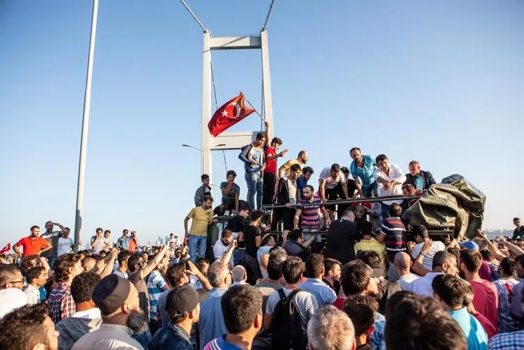 Tam 8 saat 23 dakika! 15 Temmuz Şehitler Köprüsü’nde ölüm pahasına mücadele: İşte unutulmaz anlar...