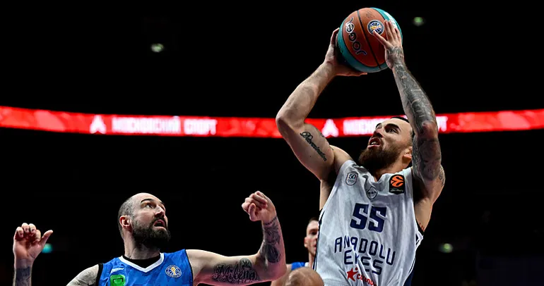 Anadolu Efes, Zenit’i mağlup etti!