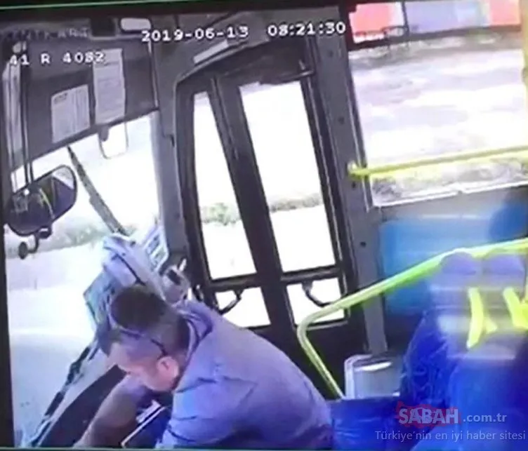 Halk otobüsü şoförü direksiyon başında kalp krizi geçirdi, faciayı bekçi önledi