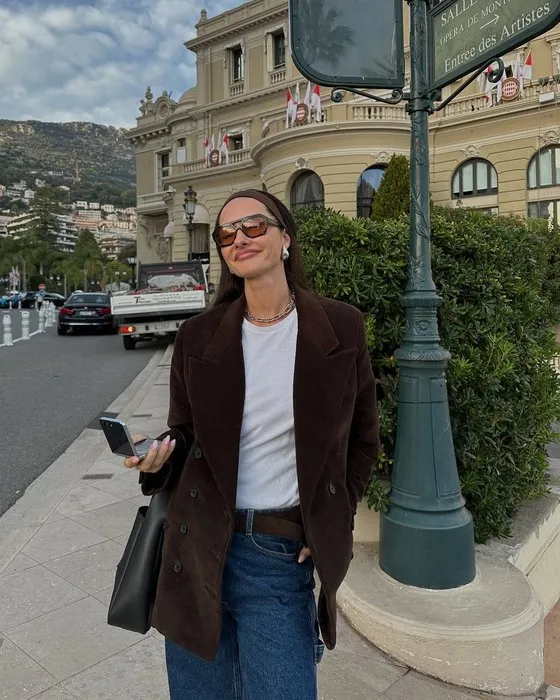 Sosyetenin en şık evi! Yasemin Özilhan’ın yazlığını görenler adeta büyülendi: Manzarasıyla göz doldurdu...