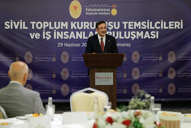 cumhurbaskani-yardimcisi-yilmaz-toplamda-650-bin-konutu-insa-etme-hedefimiz-var-1688070712115.jpg