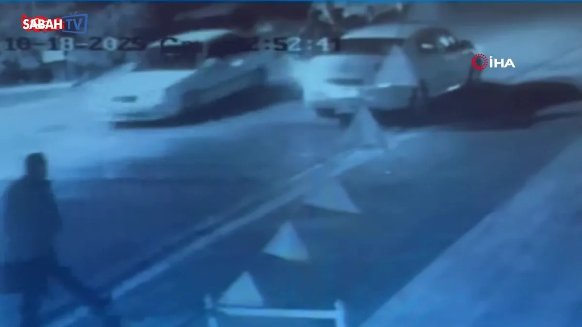 Mustafa Emlik tarafından öldürülen Uzman Çavuş Kemal Ekri’nin son anları kamerada | Video videosunu izle Mustafa Emlik tarafından öldürülen Uzman Çavuş Kemal Ekri’nin son anları kamerada | Video videosunu izle