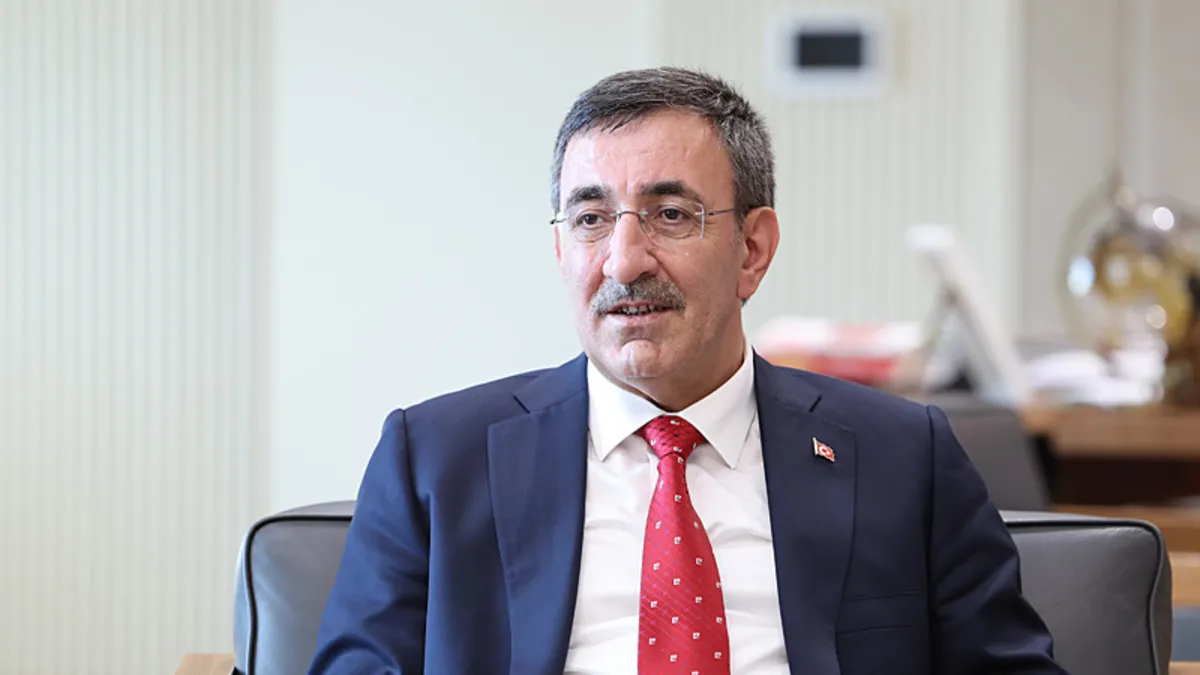 Cumhurbaşkanı Yardımcısı Cevdet Yılmaz’dan Yeni Anayasa ve Terörsüz Türkiye mesajı Cumhurbaşkanı Yardımcısı Cevdet Yılmaz’dan Yeni Anayasa ve Terörsüz Türkiye mesajı