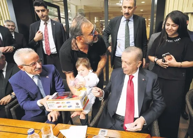 baskan-erdogan-yeni-anayasa-icin-net-konustu-ilk-4-madde-icin-tartisma-yok-1726694608251.jpeg