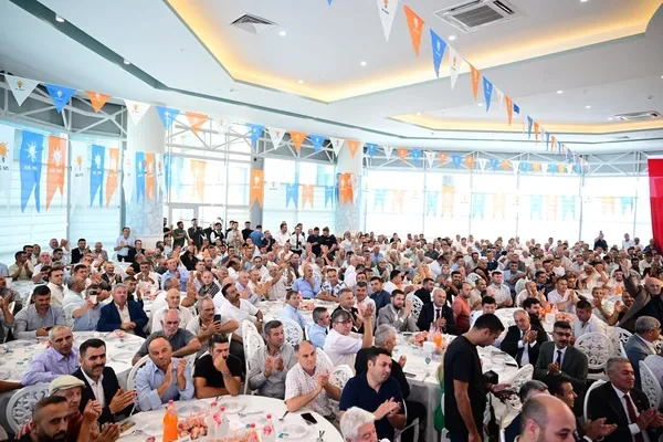 aydinda-ak-partiye-buyuk-katilim-391-muhtar-ve-619-aza-rozet-takti-1782750573572.jpeg