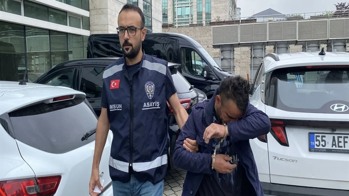 Samsun'da inşaatlardan kablo çalan hırsızın yakalanması sonrası emniyet binası önündeki hareketlilik