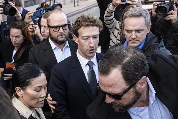 zuckerberg-instagramin-gencleri-bagimli-yapmak-icin-tasarlanmadigini-soyledi-1771486549553.jpg ABD'de Meta'ya 'bağımlılık' davası: Mark Zuckerberg'dan 'zaman' sorusuna tuhaf savunma