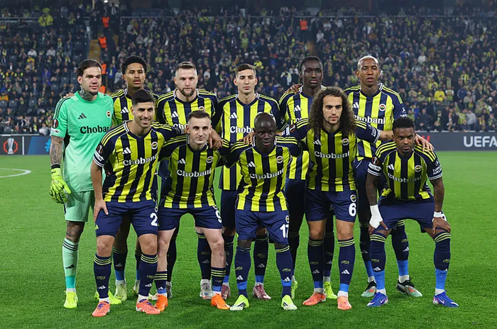 canli-uefa-avrupa-liginde-fenerbahce-nottingham-forest-maci-1771523849503.jpeg
