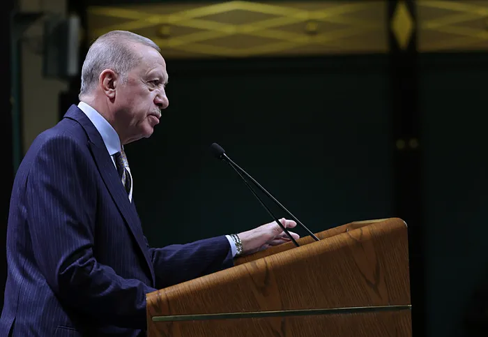 son-dakika-ekonomide-yeni-donem-yeni-adimlar-baskan-erdogan-cok-yakinda-paylasacagiz-diyerek-duyurdu-1713285095476.jpg