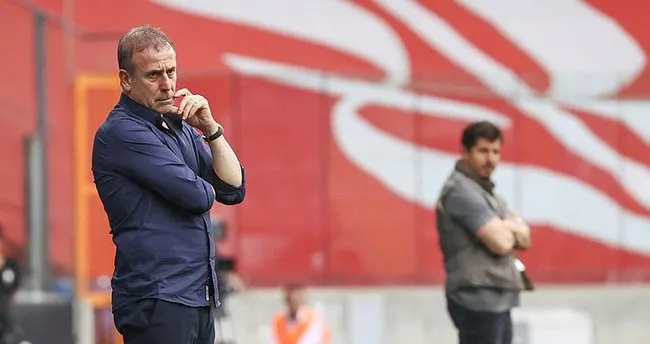 Son dakika Trabzonspor haberleri: Abdullah Avcı resmen açıkladı! Uğurcan Çakır ve Anthony Nwakaeme kalacak mı? Sezonun şifrelerini paylaştı...