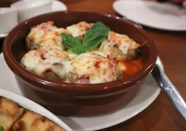 Kaşarlı köfte tarifi: Sofranızda lezzet ve şıklık bir arada...