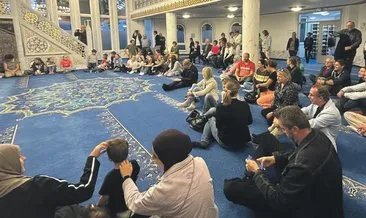 Yatsıya kadar camide kaldılar