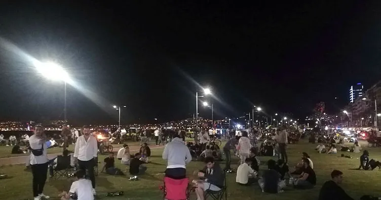 İzmir Kordon’da yoğunluk devam ediyor!