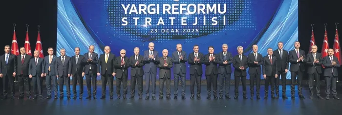 baskan-erdogan-yargi-reformu-strateji-belgesini-acikladi-yargiya-kimse-parmak-sallayamaz-1737668090863.jpeg