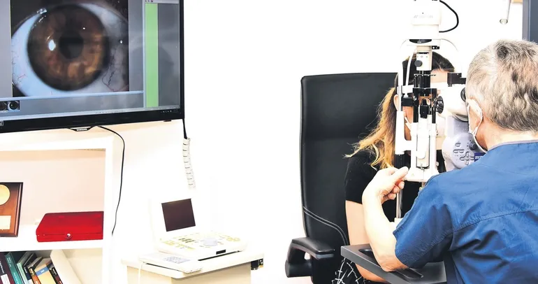 Dikişsiz kornea nakli