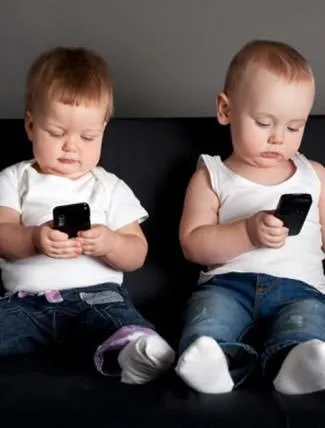 Çocuklar uyumadan önce sosyal medyada