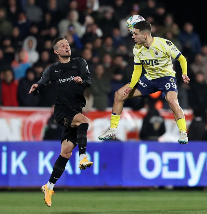Son dakika Fenerbahçe haberi: Fenerbahçe'nin golünden önce faul var mı? Ahmet Çakar'dan olay sözleri!