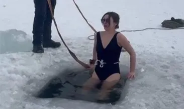 Eksi 20 derecede Çıldır Gölü’ne girdi #kars