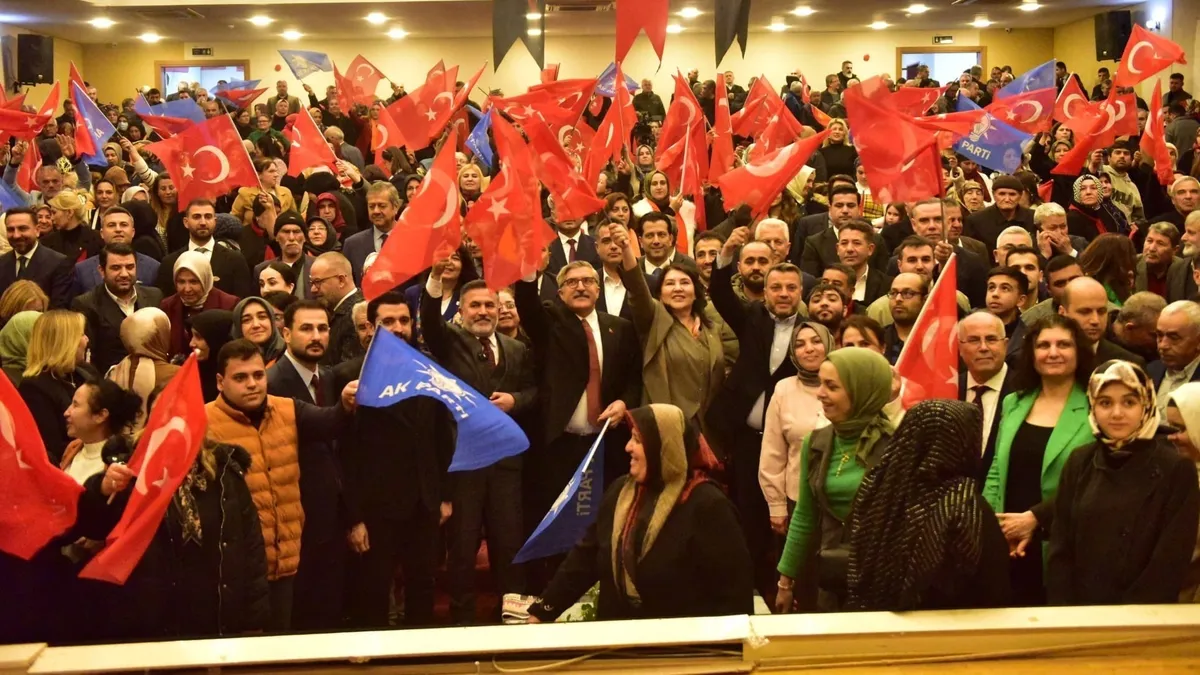 AK Partili Hüseyin Yayman’dan bayrak provokasyonuna sert tepki: Bayrağa uzanan eller kırılır! AK Partili Hüseyin Yayman’dan bayrak provokasyonuna sert tepki: Bayrağa uzanan eller kırılır!