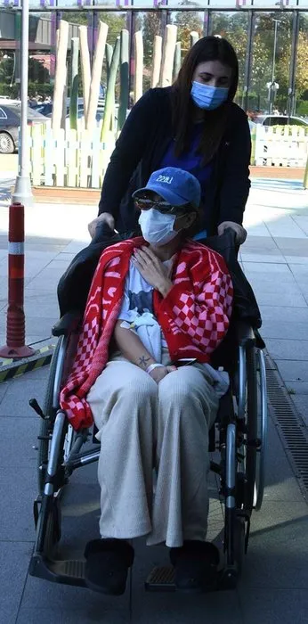 Oyuncu Bestemsu Özdemir apar topar hastaneye kaldırıldı! Bestemsu Özdemir’in hastanedeki görüntüsü sevenlerini korkuttu!