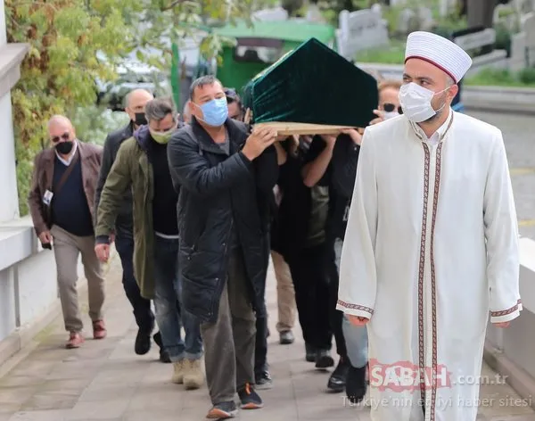 Oyuncu Ahmet Uz son yolculuğuna uğurlandı